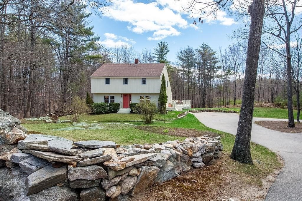 Strafford, New Hampshire, 03884, United States, 3 Bedrooms Bedrooms, ,1.5 BathroomsBathrooms,Residential,Forsale,2011248