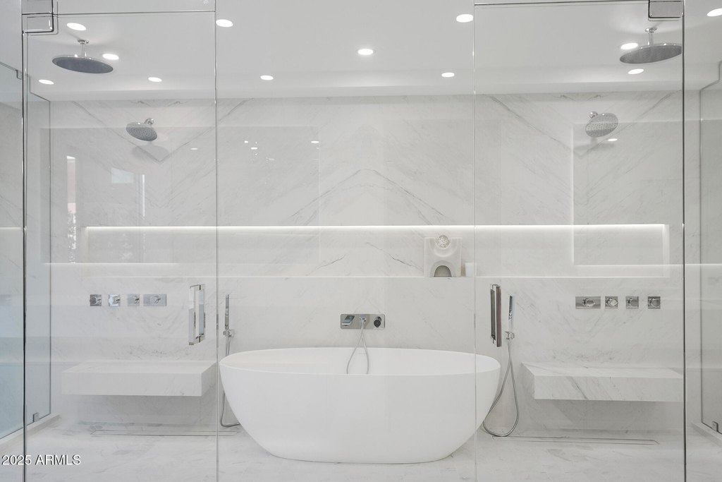 Scottsdale, Arizona, 85251, United States, 4 Bedrooms Bedrooms, ,4.5 BathroomsBathrooms,Residential,Forsale,2014347