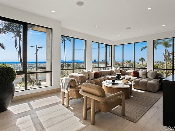 Newport Beach, California, 92663, United States, 5 Bedrooms Bedrooms, ,5 BathroomsBathrooms,Residential,Forsale,2009211