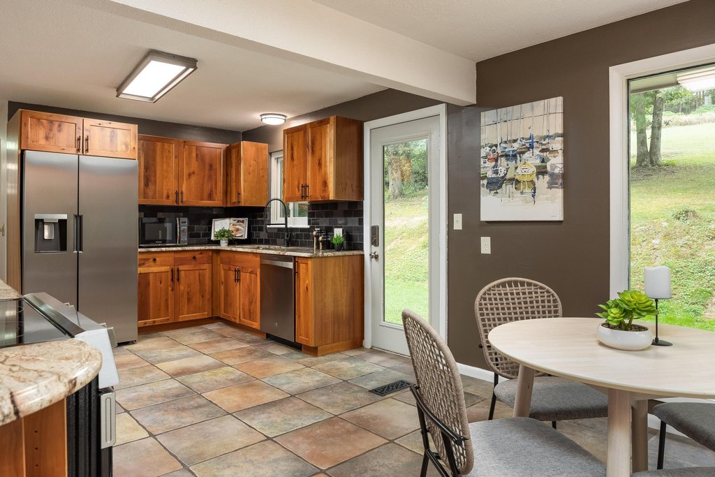 Chattanooga, Tennessee, 37416, United States, 4 Bedrooms Bedrooms, ,3.5 BathroomsBathrooms,Residential,Forsale,1995344