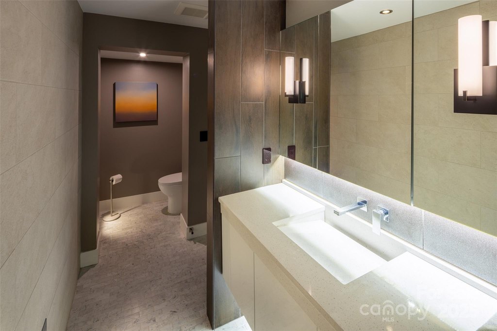 Asheville, North Carolina, 28804, United States, 3 Bedrooms Bedrooms, ,3.5 BathroomsBathrooms,Residential,Forsale,2011989