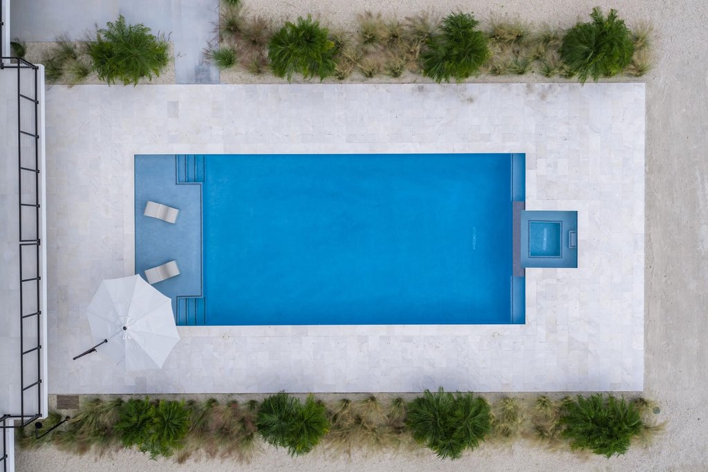 ISLAMORADA, Florida, 33036, United States, 5 Bedrooms Bedrooms, ,5.5 BathroomsBathrooms,Residential,Forsale,2011125