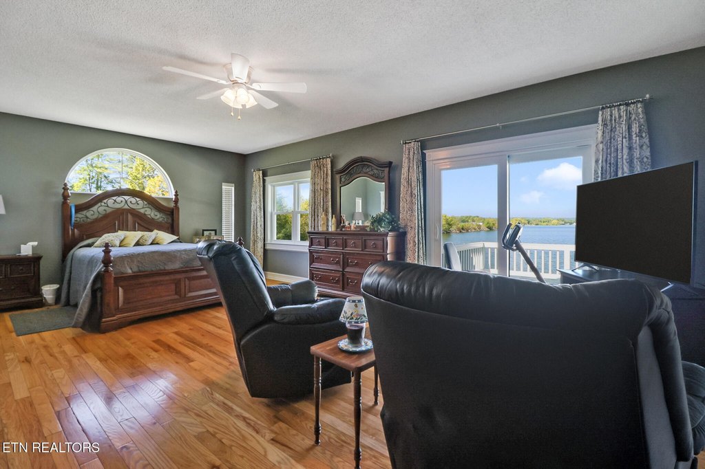 Crossville, Tennessee, 38572, United States, 3 Bedrooms Bedrooms, ,3.5 BathroomsBathrooms,Residential,Forsale,1968515