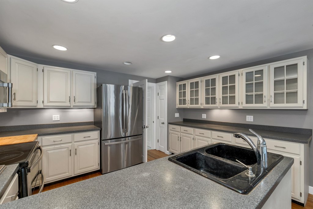 Wolfeboro, New Hampshire, 03894, United States, 3 Bedrooms Bedrooms, ,2.5 BathroomsBathrooms,Residential,Forsale,2011241