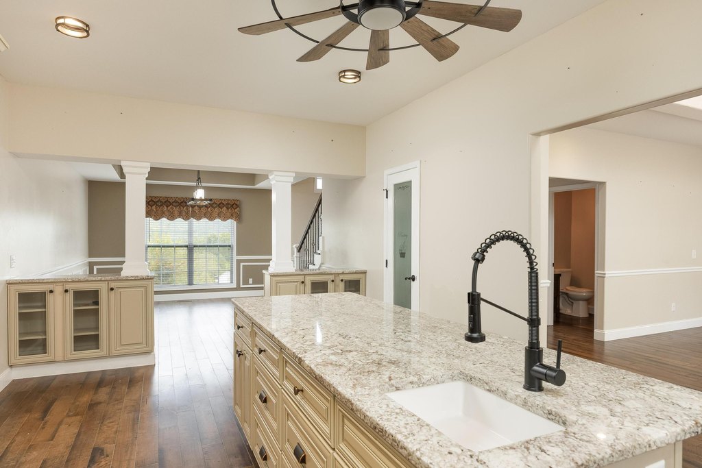 Trenton, Georgia, 30752, United States, 5 Bedrooms Bedrooms, ,4.5 BathroomsBathrooms,Residential,Forsale,2004699