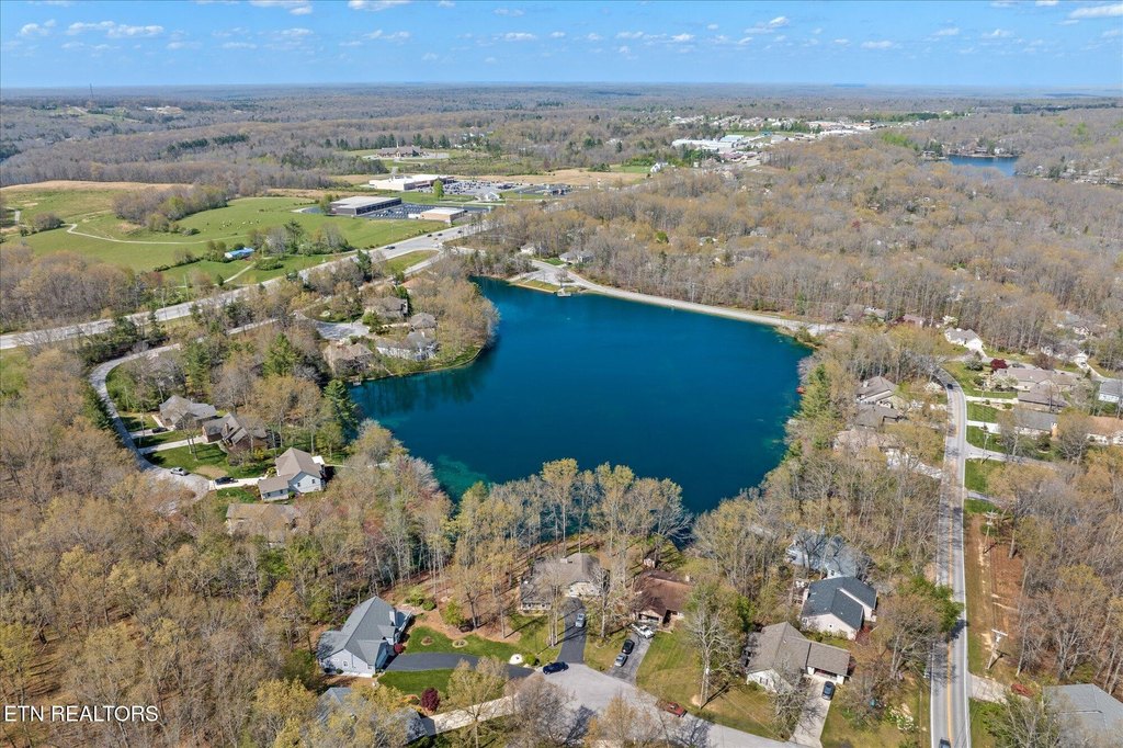 Crossville, Tennessee, 38558, United States, 3 Bedrooms Bedrooms, ,2 BathroomsBathrooms,Residential,Forsale,1907879