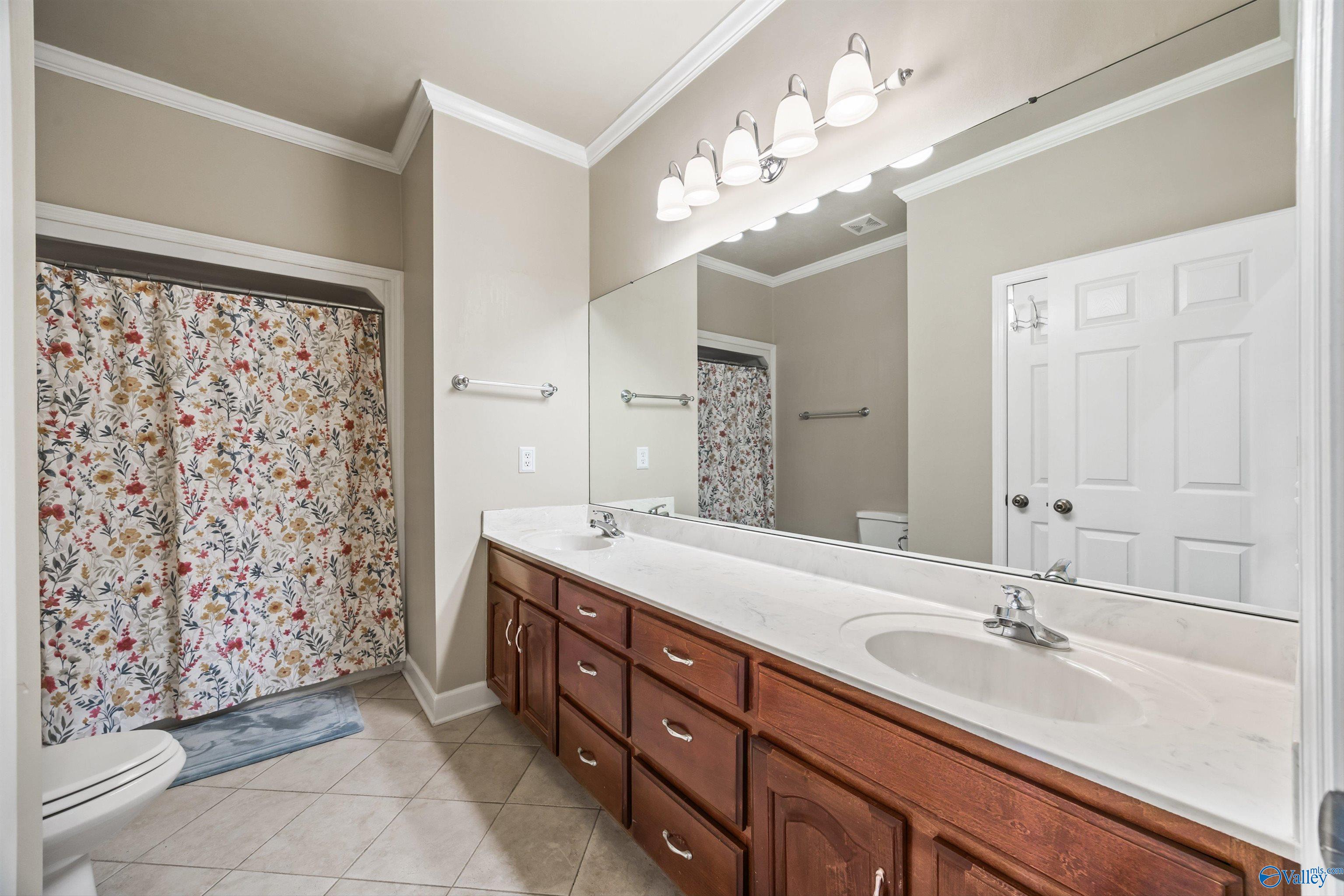 Owens Cross Roads, Alabama, 35763, United States, 5 Bedrooms Bedrooms, ,2.5 BathroomsBathrooms,Residential,Forsale,2007713