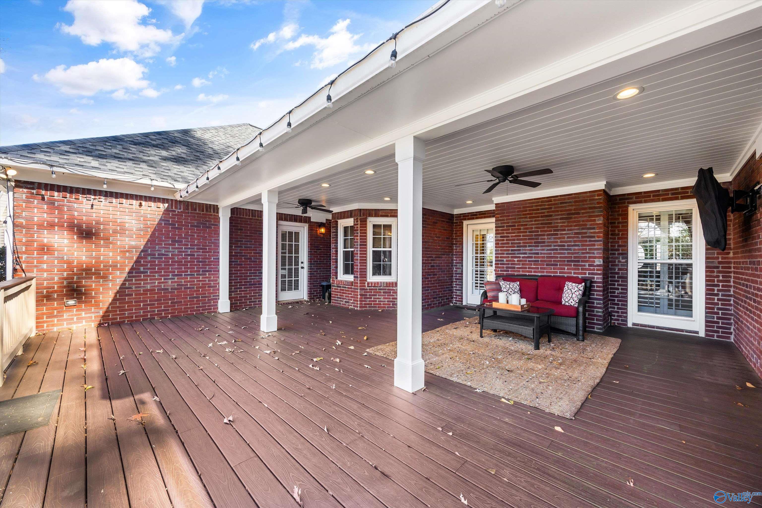 Owens Cross Roads, Alabama, 35763, United States, 5 Bedrooms Bedrooms, ,2.5 BathroomsBathrooms,Residential,Forsale,2007713