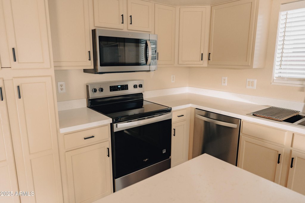 Phoenix, Arizona, 85050, United States, 4 Bedrooms Bedrooms, ,2.5 BathroomsBathrooms,Residential,Forsale,2004922