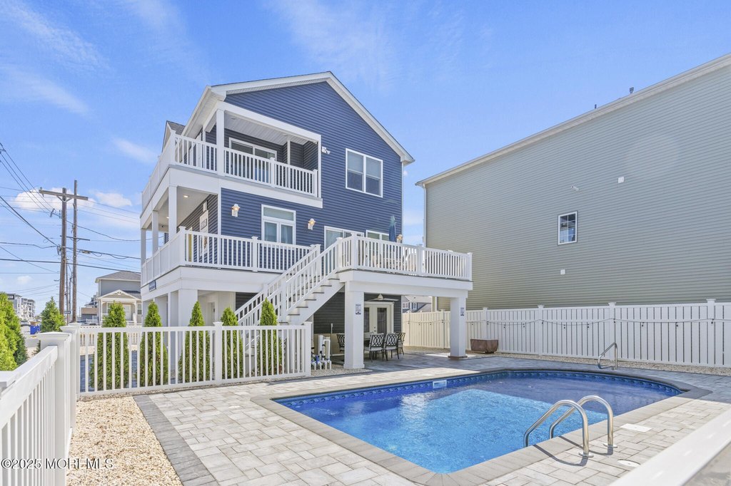 Seaside Heights, New Jersey, 08751, United States, 4 Bedrooms Bedrooms, ,3 BathroomsBathrooms,Residential,Forsale,2012969