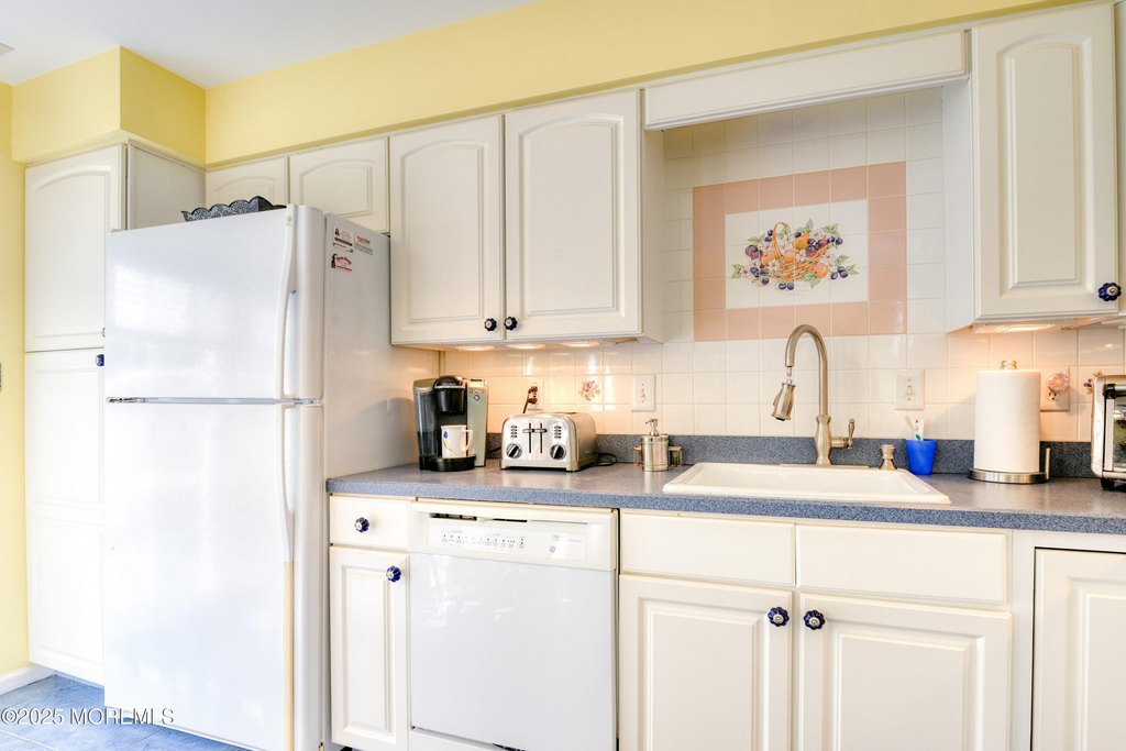 Ocean Twp, New Jersey, 07712, United States, 2 Bedrooms Bedrooms, ,2.5 BathroomsBathrooms,Residential,Forsale,1984572