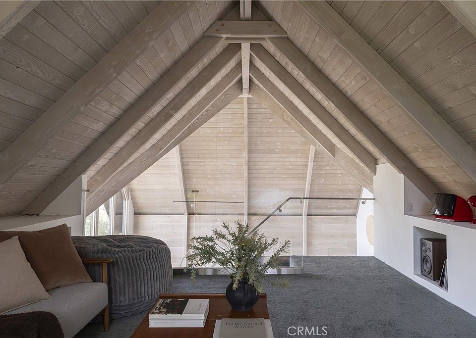 Lake Arrowhead, California, 92352, United States, 3 Bedrooms Bedrooms, ,3 BathroomsBathrooms,Residential,Forsale,2004866