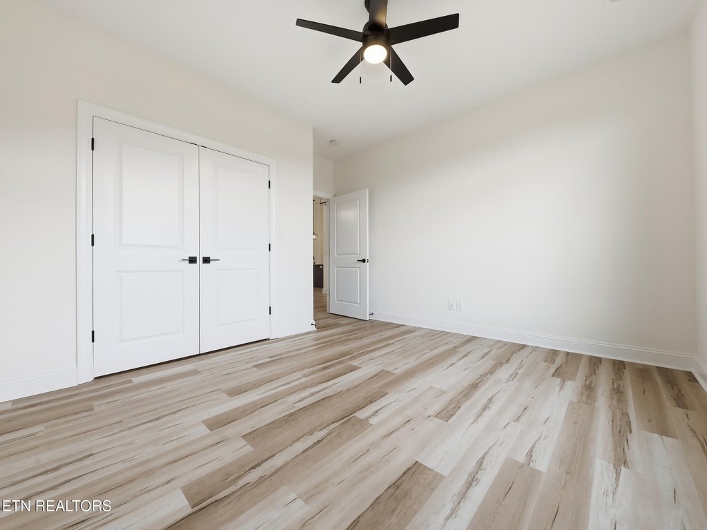 Vonore, Tennessee, 37885, United States, 3 Bedrooms Bedrooms, ,2 BathroomsBathrooms,Residential,Forsale,1910198