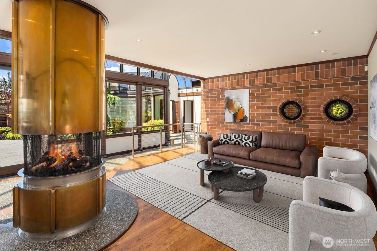 Mukilteo, Washington, 98275, United States, 4 Bedrooms Bedrooms, ,4 BathroomsBathrooms,Residential,Forsale,2009203