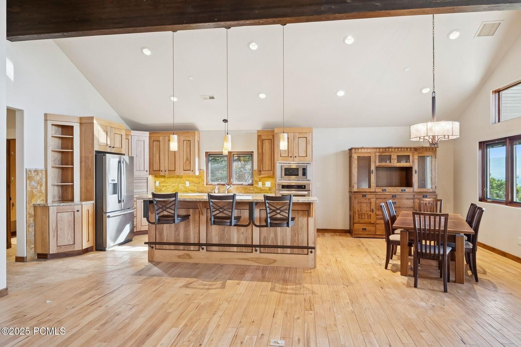 Midway, Utah, 84049, United States, 4 Bedrooms Bedrooms, ,2.5 BathroomsBathrooms,Residential,Forsale,1994162