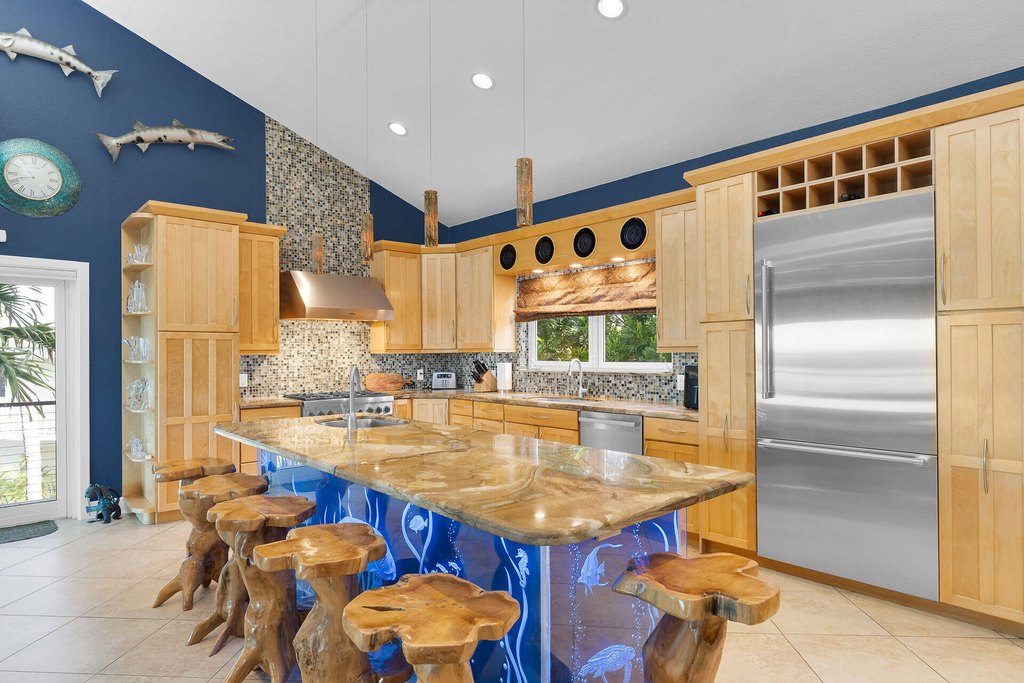 Plantation Key, Florida, 33070, United States, 3 Bedrooms Bedrooms, ,4 BathroomsBathrooms,Residential,Forsale,1971995