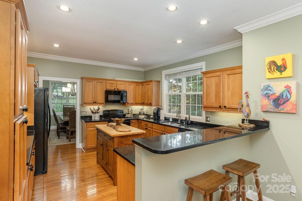 Flat Rock, North Carolina, 28731, United States, 3 Bedrooms Bedrooms, ,3 BathroomsBathrooms,Residential,Forsale,1985995