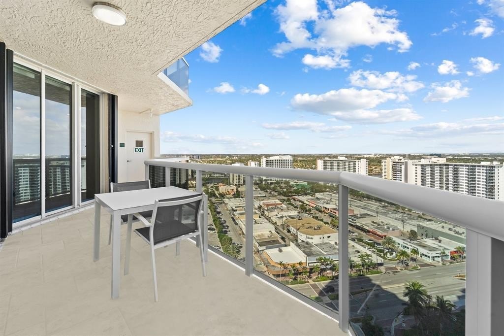 Fort Lauderdale, Florida, 33308, United States, 2 Bedrooms Bedrooms, ,2.5 BathroomsBathrooms,Residential,Forsale,1968240