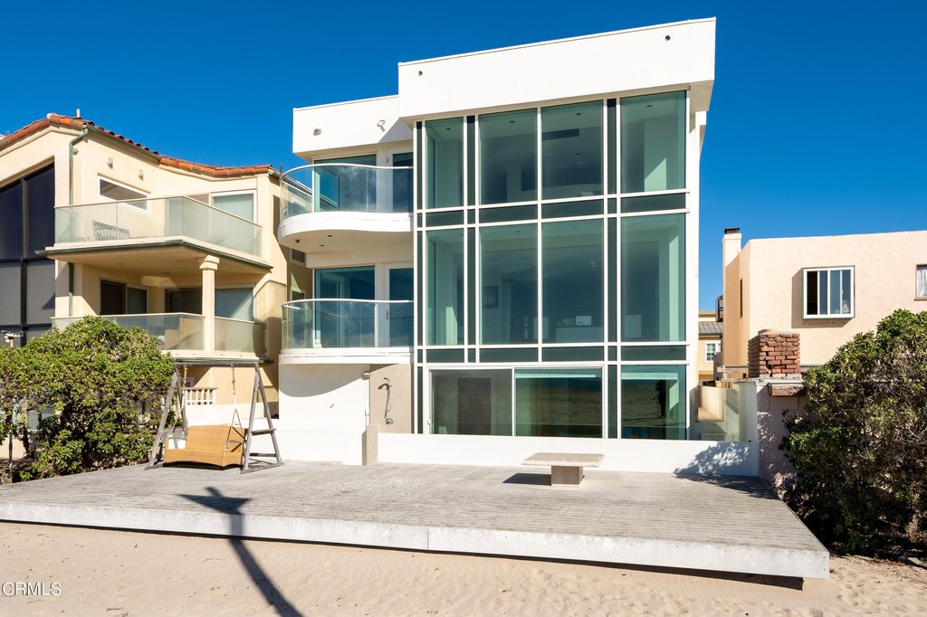 Oxnard, California, 93035, United States, 4 Bedrooms Bedrooms, ,4.5 BathroomsBathrooms,Residential,Forsale,1985940