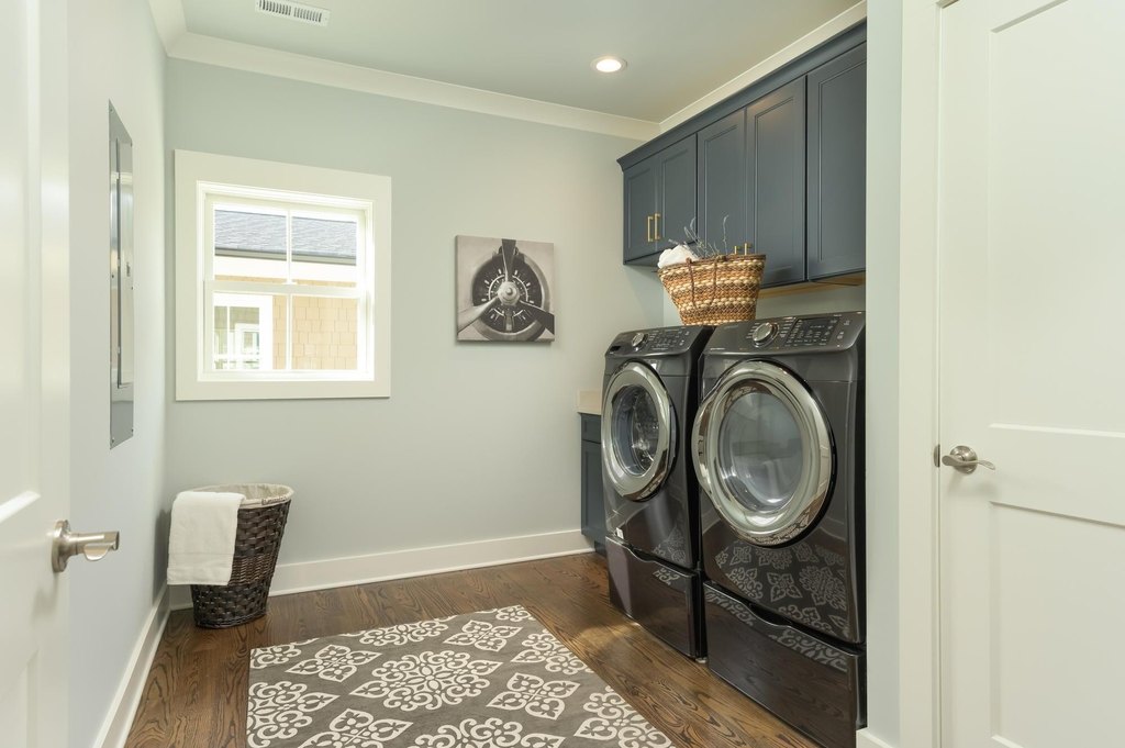 Chattanooga, Tennessee, 37403, United States, 4 Bedrooms Bedrooms, ,4.5 BathroomsBathrooms,Residential,Forsale,1922205