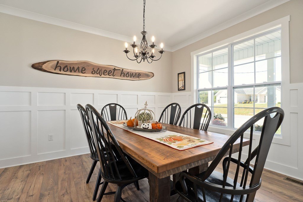 Cookeville, Tennessee, 38501, United States, 3 Bedrooms Bedrooms, ,2.5 BathroomsBathrooms,Residential,Forsale,1996610