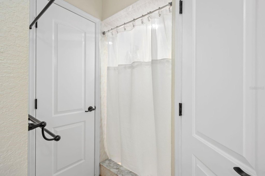 REDDICK, Florida, 32686, United States, 4 Bedrooms Bedrooms, ,4 BathroomsBathrooms,Residential,Forsale,1969786