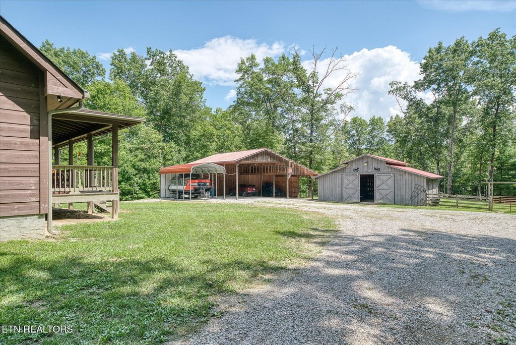 Jamestown, Tennessee, 38556, United States, 2 Bedrooms Bedrooms, ,2.5 BathroomsBathrooms,Residential,Forsale,1929822