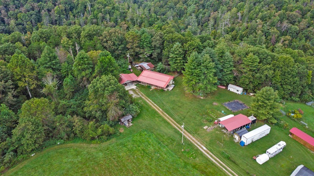 Allardt, Tennessee, 38504, United States, 2 Bedrooms Bedrooms, ,2 BathroomsBathrooms,Residential,Forsale,1953791