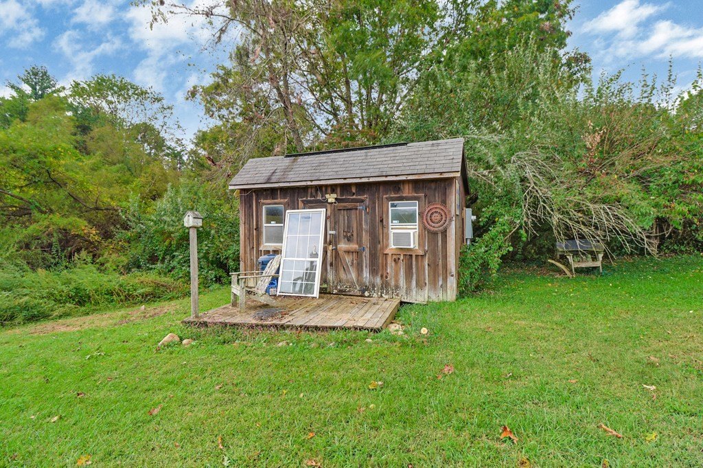 Allardt, Tennessee, 38504, United States, 2 Bedrooms Bedrooms, ,2 BathroomsBathrooms,Residential,Forsale,1953791