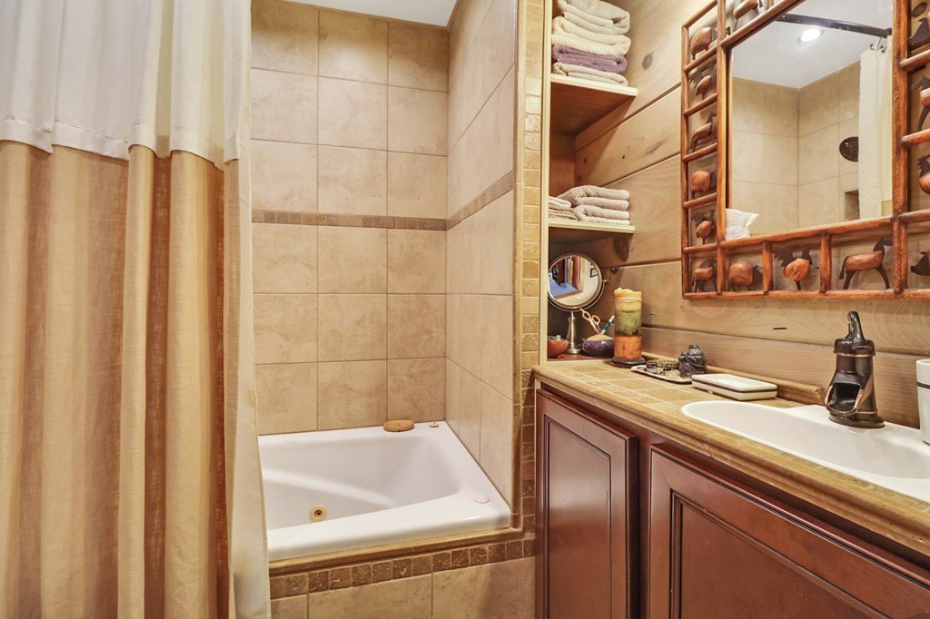 Allardt, Tennessee, 38504, United States, 2 Bedrooms Bedrooms, ,2 BathroomsBathrooms,Residential,Forsale,1953791