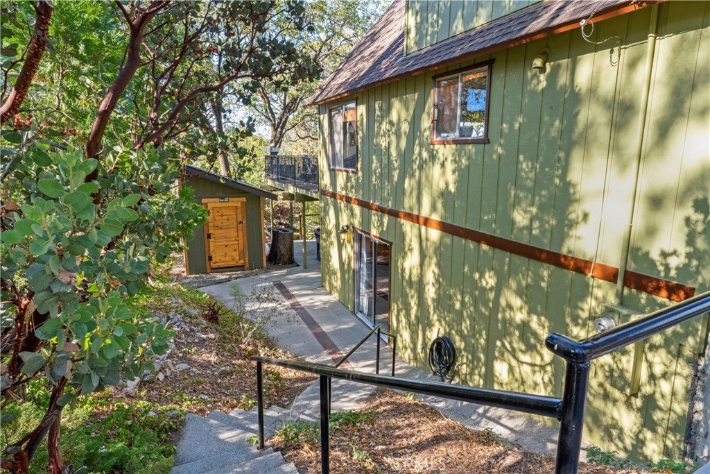 Lake Arrowhead, California, 92352, United States, 3 Bedrooms Bedrooms, ,2.5 BathroomsBathrooms,Residential,Forsale,1971033