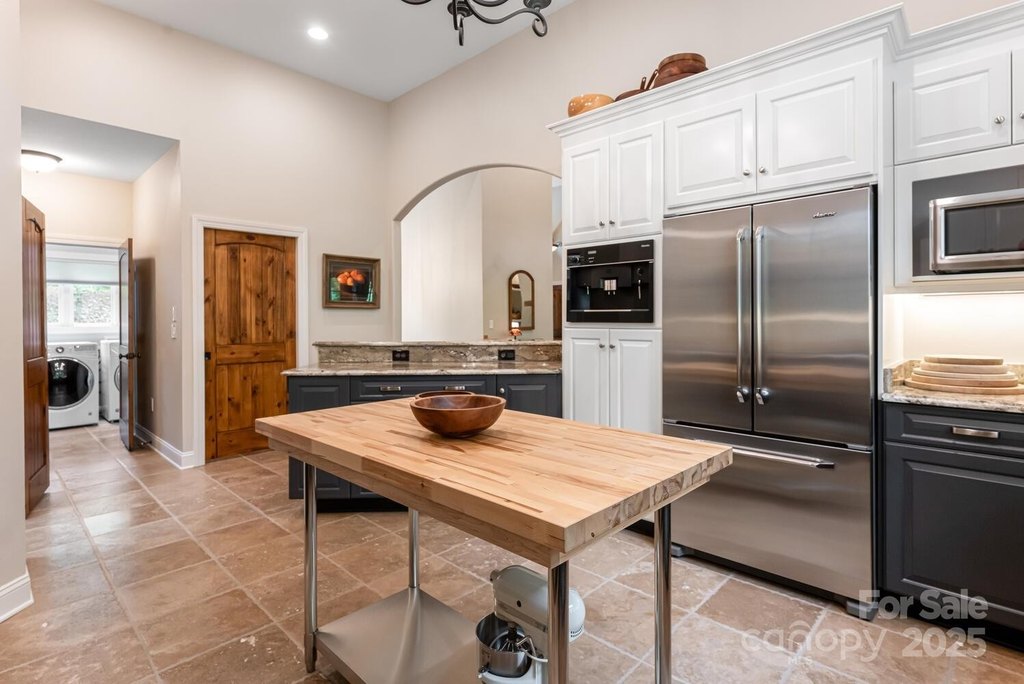 Arden, North Carolina, 28704, United States, 3 Bedrooms Bedrooms, ,2.5 BathroomsBathrooms,Residential,Forsale,1985991