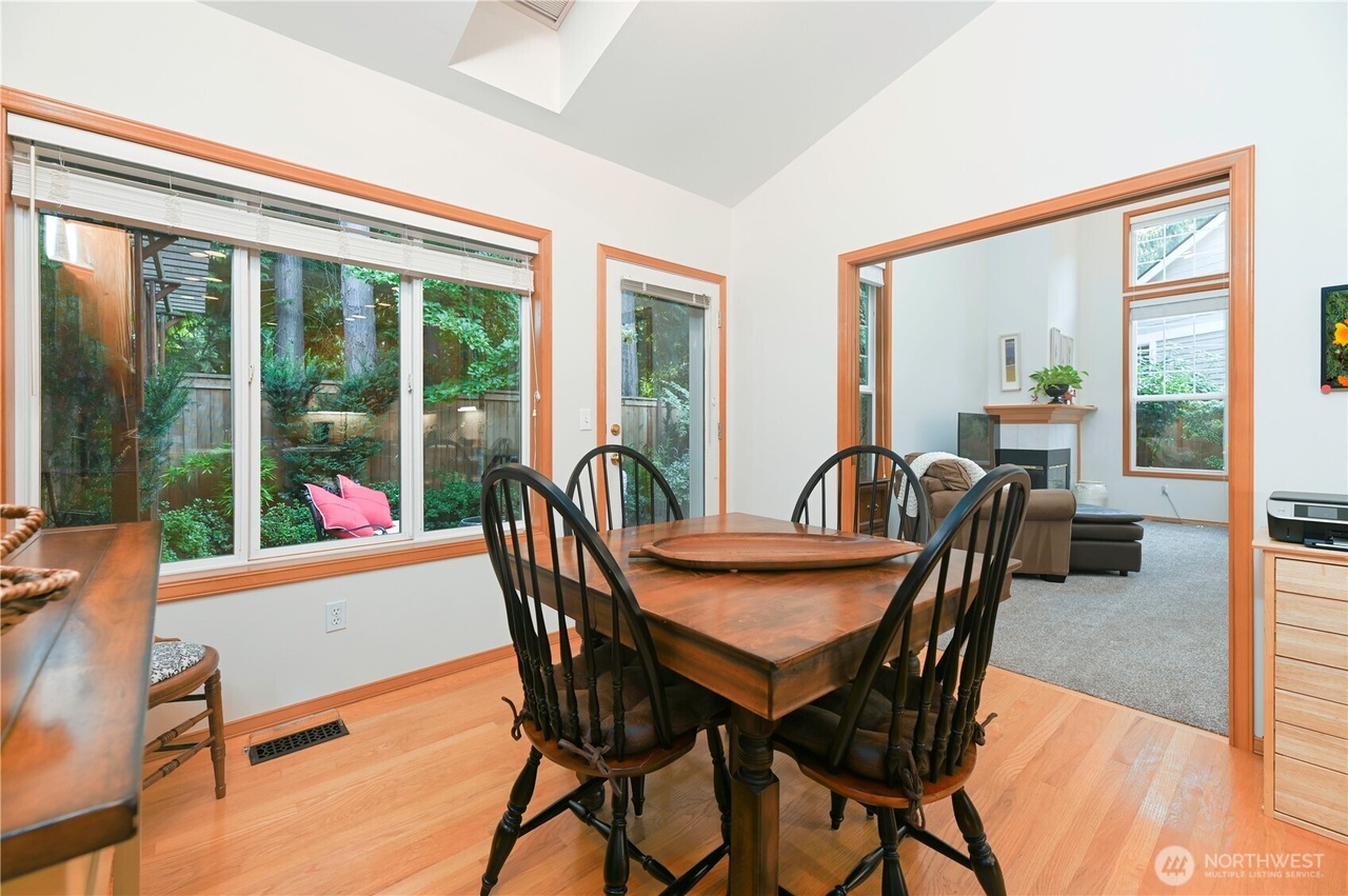 Mill Creek, Washington, 98012, United States, 2 Bedrooms Bedrooms, ,3 BathroomsBathrooms,Residential,Forsale,1965874