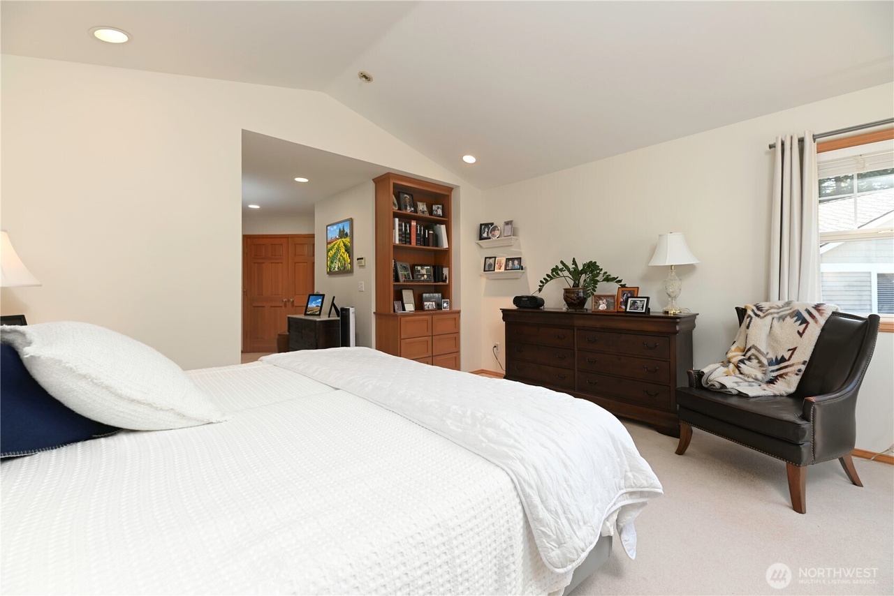 Mill Creek, Washington, 98012, United States, 2 Bedrooms Bedrooms, ,3 BathroomsBathrooms,Residential,Forsale,1965874