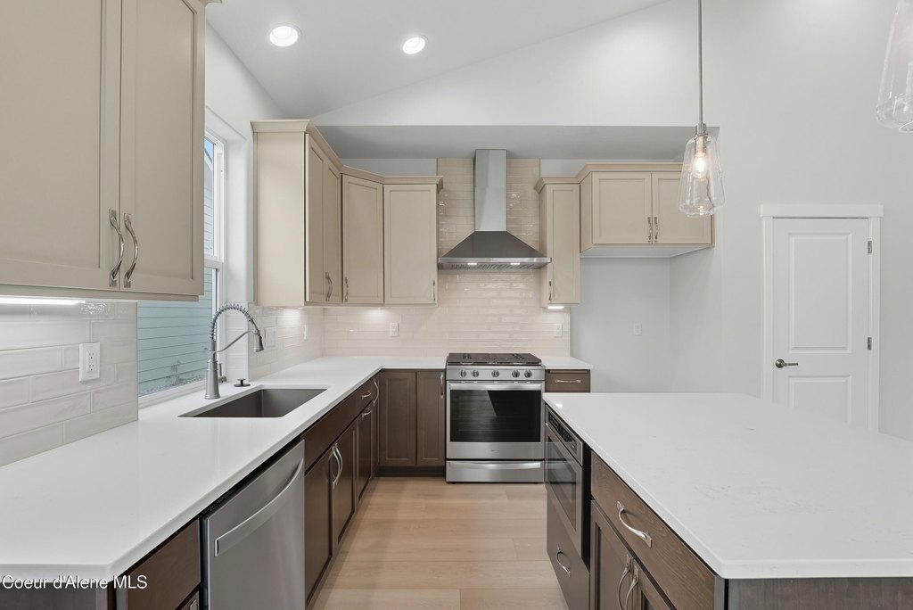 Coeur d'Alene, Idaho, 83815, United States, 4 Bedrooms Bedrooms, ,3 BathroomsBathrooms,Residential,Forsale,1984592