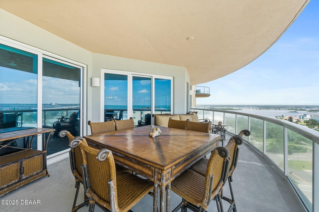 Daytona Beach Shores, Florida, 32118, United States, 2 Bedrooms Bedrooms, ,2.5 BathroomsBathrooms,Residential,Forsale,1964585