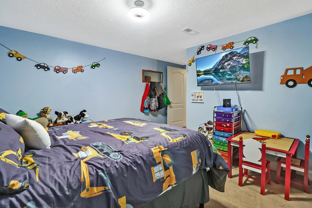 Jamestown, Tennessee, 38556, United States, 3 Bedrooms Bedrooms, ,2 BathroomsBathrooms,Residential,Forsale,1968518