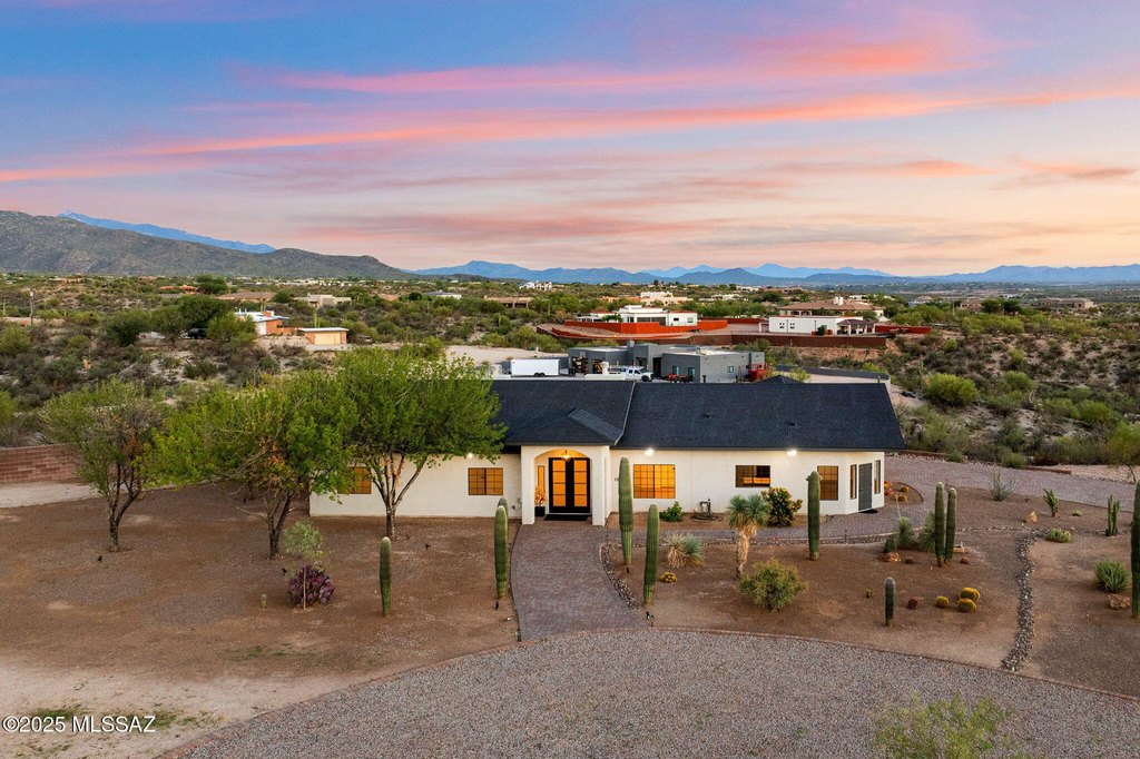 Tucson, Arizona, 85730, United States, 3 Bedrooms Bedrooms, ,3 BathroomsBathrooms,Residential,Forsale,2004422