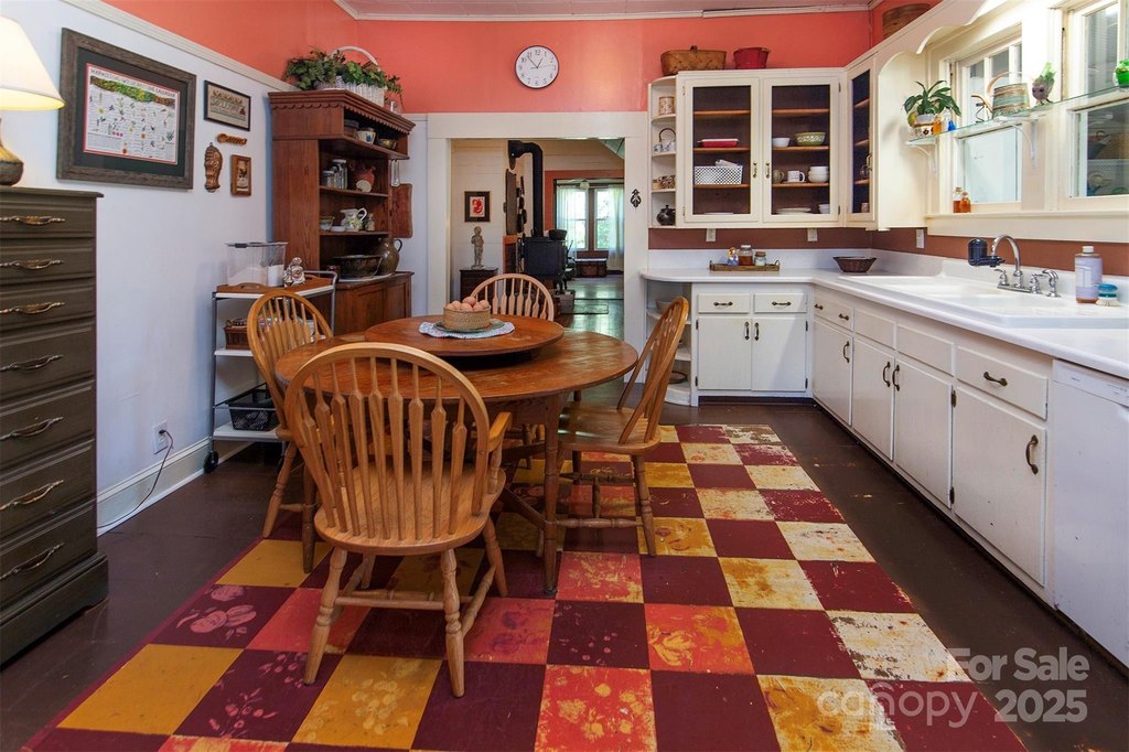 Vale, North Carolina, 28168, United States, 4 Bedrooms Bedrooms, ,1 BathroomBathrooms,Residential,Forsale,1985976