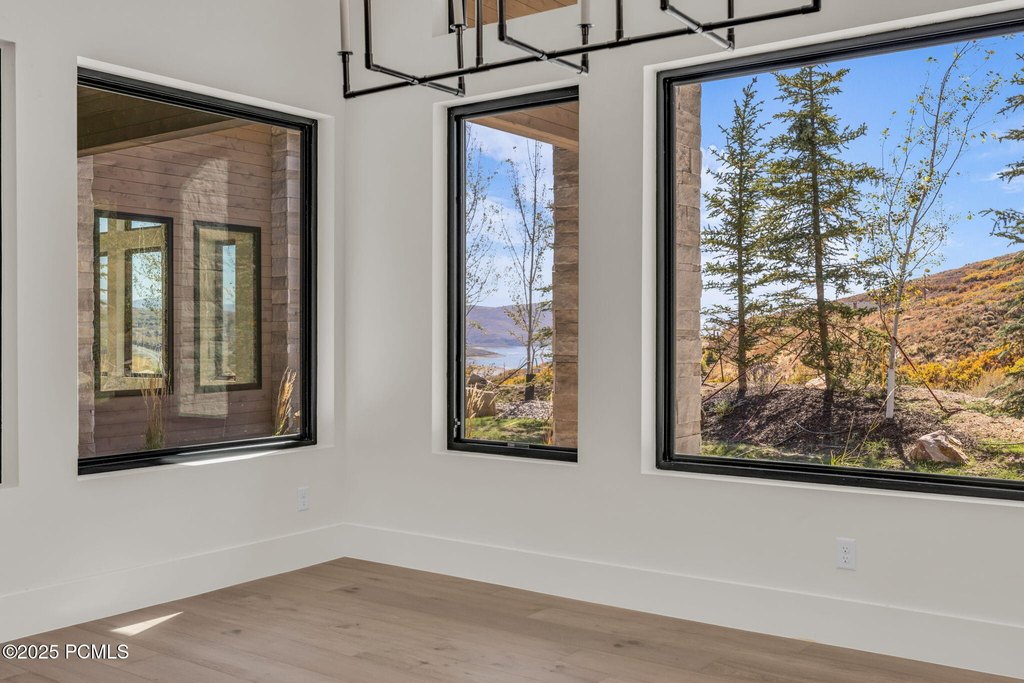 Kamas, Utah, 84036, United States, 4 Bedrooms Bedrooms, ,4.5 BathroomsBathrooms,Residential,Forsale,1994170