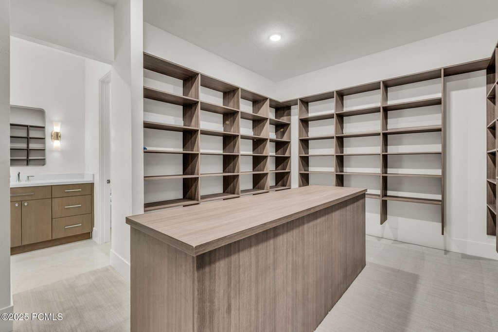 Kamas, Utah, 84036, United States, 4 Bedrooms Bedrooms, ,4.5 BathroomsBathrooms,Residential,Forsale,1994170