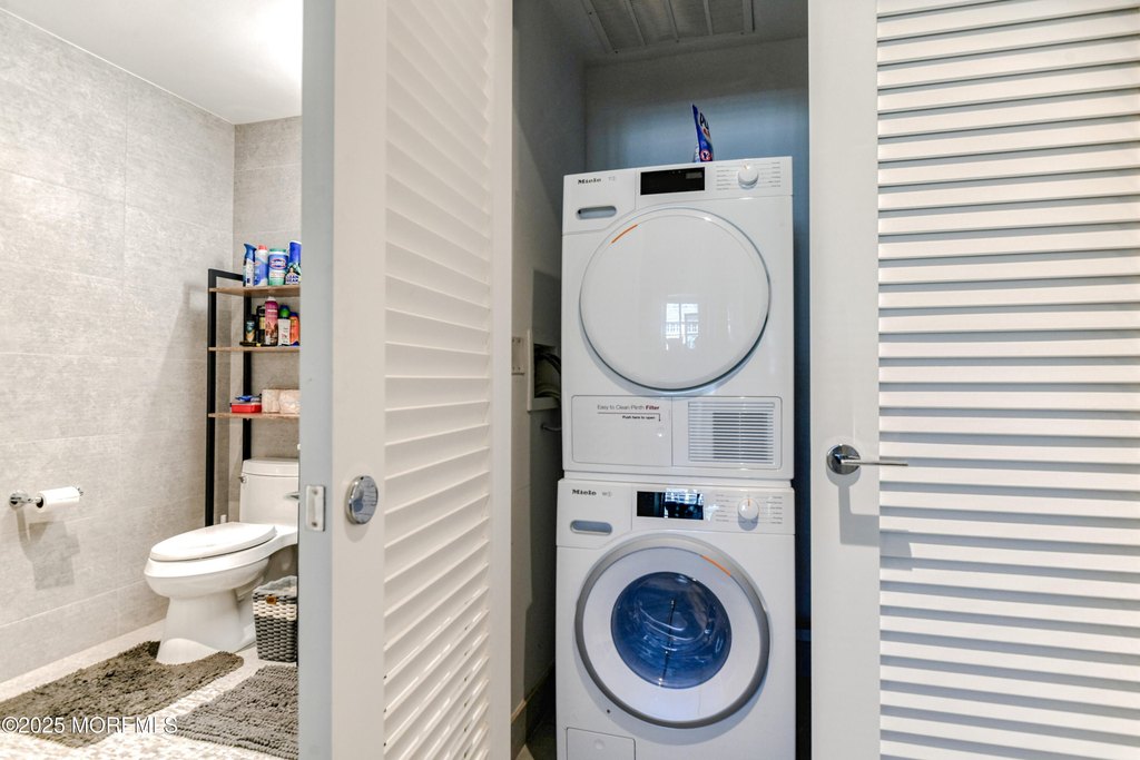 Long Branch, New Jersey, 07740, United States, 1 Bedroom Bedrooms, ,1 BathroomBathrooms,Residential,Forsale,1984571