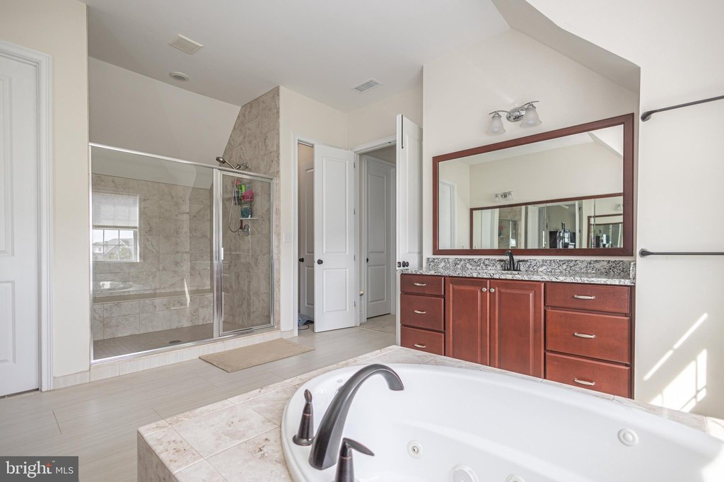 IVYLAND, Pennsylvania, 18974, United States, 5 Bedrooms Bedrooms, ,4.5 BathroomsBathrooms,Residential,Forsale,2004186