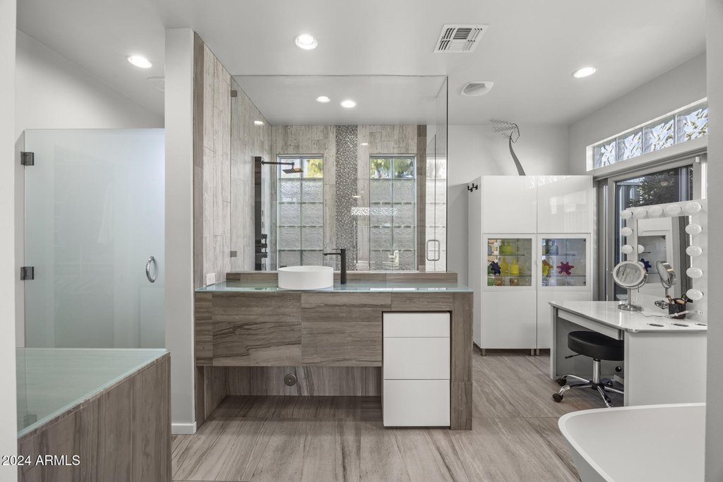 Scottsdale, Arizona, 85250, United States, 3 Bedrooms Bedrooms, ,2.5 BathroomsBathrooms,Residential,Forsale,2004935