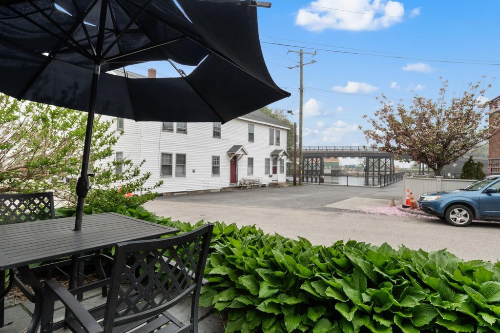 Portsmouth, New Hampshire, 03801, United States, 1 Bedroom Bedrooms, ,1 BathroomBathrooms,Residential,Forsale,1934008