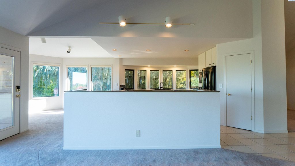 Richland, Washington, 99352, United States, 2 Bedrooms Bedrooms, ,3 BathroomsBathrooms,Residential,Forsale,1922429