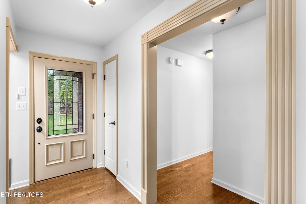 Loudon, Tennessee, 37774, United States, 4 Bedrooms Bedrooms, ,3 BathroomsBathrooms,Residential,Forsale,1971863