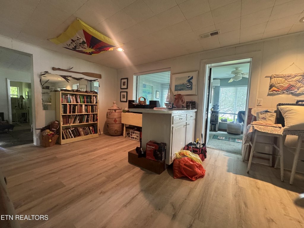 Rockwood, Tennessee, 37854, United States, 3 Bedrooms Bedrooms, ,1 BathroomBathrooms,Residential,Forsale,1893804