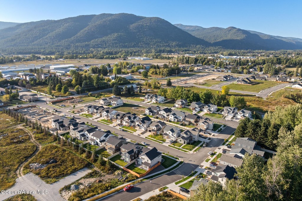 Sandpoint, Idaho, 83864, United States, 4 Bedrooms Bedrooms, ,3.5 BathroomsBathrooms,Residential,Forsale,1946357