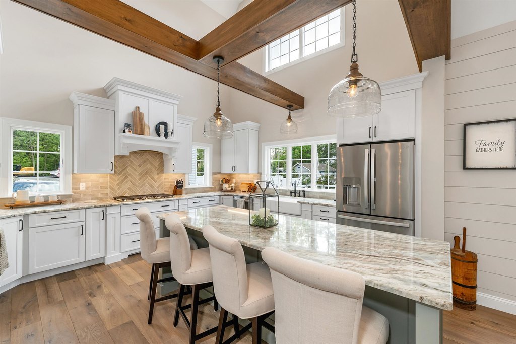 Meredith, New Hampshire, 03253, United States, 6 Bedrooms Bedrooms, ,6.5 BathroomsBathrooms,Residential,Forsale,1893919